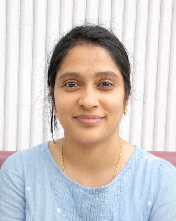 Abi - Certified Face Yoga Specialist and Yoga Teacher at Daily Face Yoga Studio Singapore